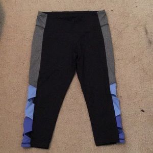 Champion capris running leggings, Size L